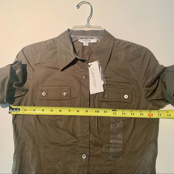 🆕 Calvin Klein Army Button Up - Picture 4 of 4